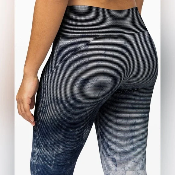 Lululemon Ebb to Train Tight Ombré Leggings - Picture 4 of 14